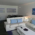 بيك